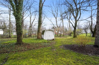 205 E Pioneer Trail, Aurora, OH 44202 - photo 5