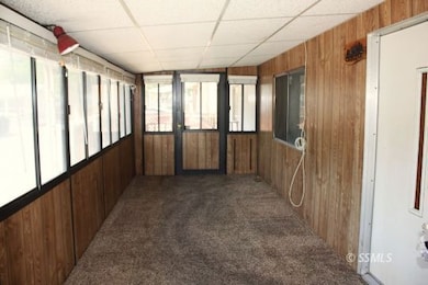 Eclosed Deck Entry