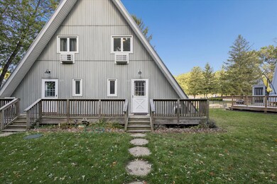 03-5340-Notre-Dame-Ave-WindowStill