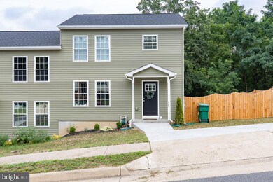 525 Stonewall St, Strasburg, VA 22657 - photo 3