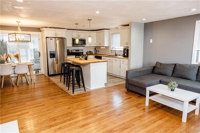 18 Sweetbriar St, Providence, RI 02908 - photo 2