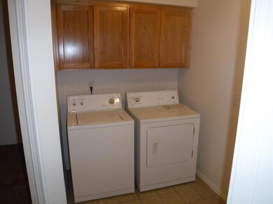 335 NE Cooper Dr, Grants Pass, OR 97526 - photo 4