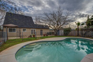 Enjoy your unground Gunite pool