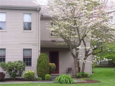 10 Howe St unit 3, Bristol, RI 02809 - photo 2