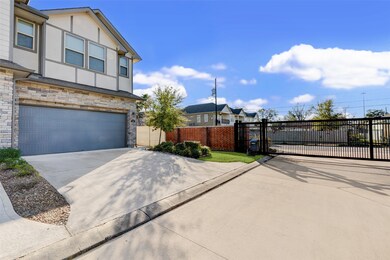 202 Fulton Station Dr, Houston, TX 77009 - photo 2