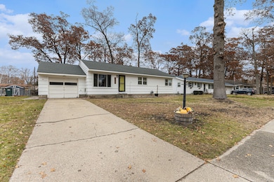 1674 Columbus Ave, Norton Shores, MI 49441 - photo 3