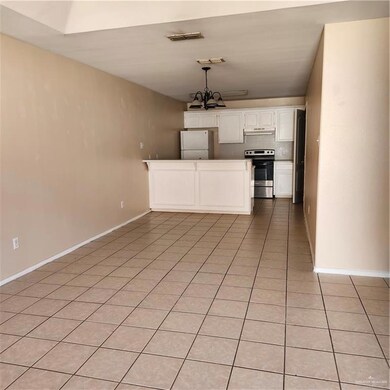 1309 Prosperity Dr unit C, Edinburg, TX 78541 - photo 3