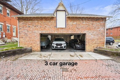 3 Car Garage
