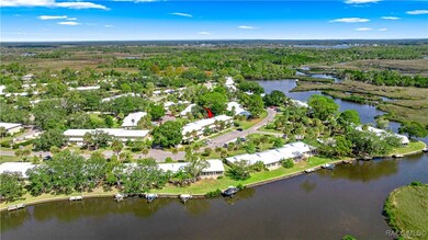 11549 W Bayshore Dr, Crystal River, FL 34429 - photo 2