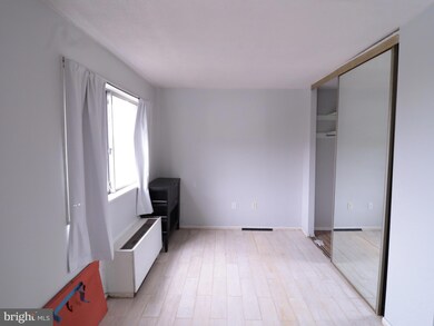 Hunting Creek Club unit 702, Alexandria, VA 22303 - photo 5