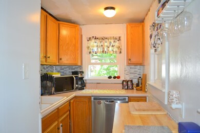 202 Flint St, Manchester, NH 03103 - photo 2