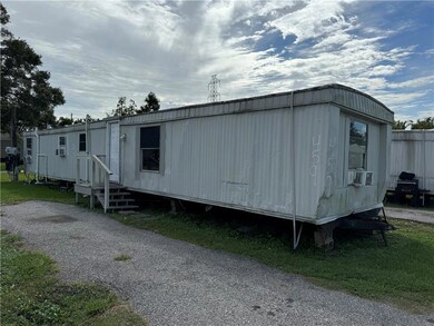 Trailer 1