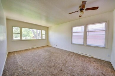 903 38th St SE, Cedar Rapids, IA 52403 - photo 6