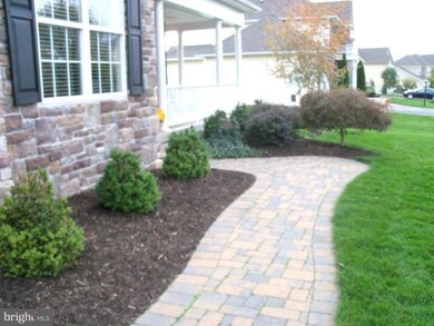 747 Shannon Dr N, Greencastle, PA 17225 - photo 3