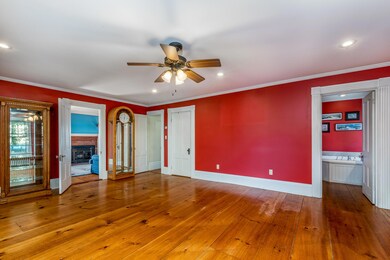 1st Floor Master Bedroom