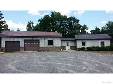 Garage. With workshop