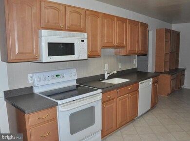 937 Kinhart Ct, Severna Park, MD 21146 - photo 3