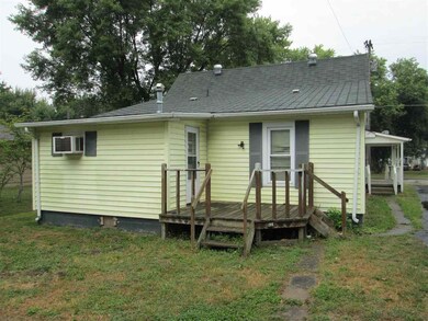 1153 SE A St, Linton, IN 47441 - photo 3