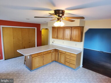 202 Kingston Park Ln, Middle River, MD 21220 - photo 5