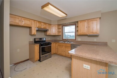Kitchen (20 x 13)