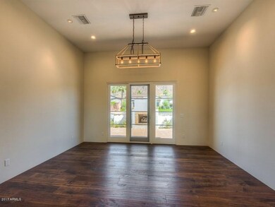 006_Dining Room
