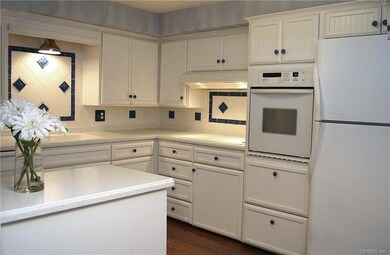 Bright, Inviting Kitchen YOU will definitely want 
