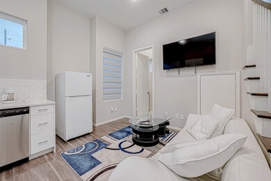 5722 Cullen Blvd unit A, Houston, TX 77021 - photo 5