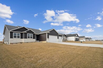 1724 Dalton St, Jesup, IA 50648 - photo 2