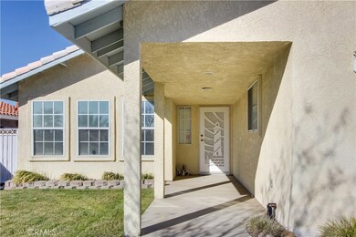 18146 Pahute Ave, Victorville, CA 92395 - photo 4