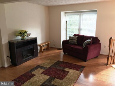 8602 Pine Meadows Dr, Odenton, MD 21113 - photo 3