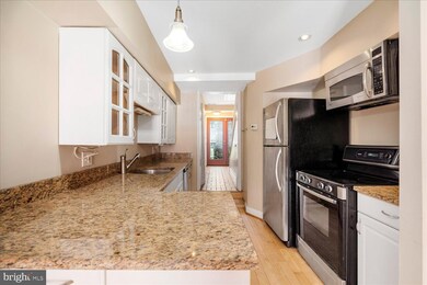 319 S Durham St, Baltimore, MD 21231 - photo 7