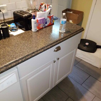 2759 Charles kitchen