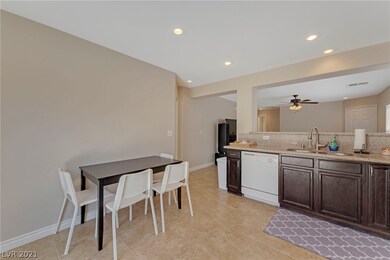 Breakfast nook in the kitchen