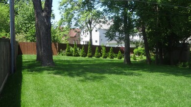 280 N Emroy Ave, Elmhurst, IL 60126 - photo 3