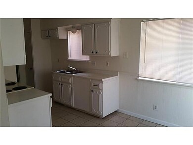 10504 Ashwood Dr unit A-D, El Paso, TX 79935 - photo 4