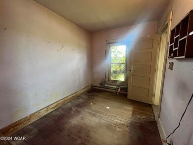 2845 Greely 4