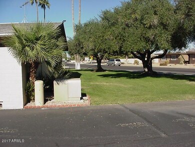 11111 W Desert Butte Dr, Sun City, AZ 85351 - photo 5