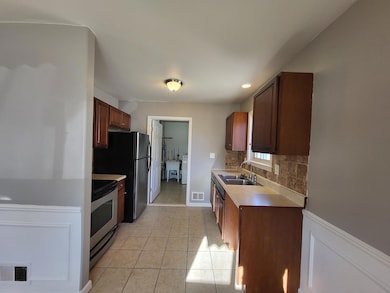 21813 Rosedale St, Saint Clair Shores, MI 48080 - photo 4