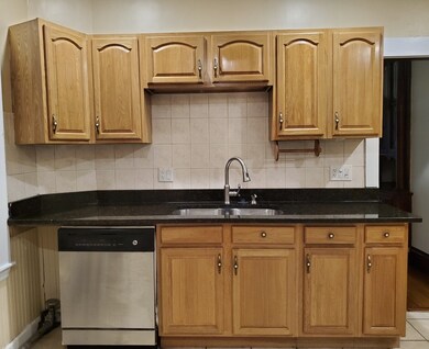 50 Wainwright St unit 2, Dorchester Center, MA 02124 - photo 4