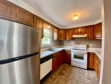 84 Stillwater Dr unit U138, Nashua, NH 03062 - photo 7