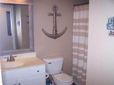 Edwards Condo 006