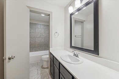 4300 Rosslyn Rd unit 5, Houston, TX 77018 - photo 4
