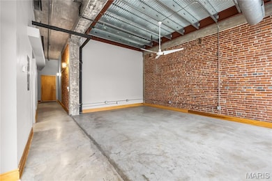 2201 Locust St unit 301, Saint Louis, MO 63103 - photo 3