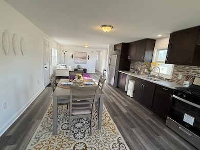 237 Blackthorn Rd, Matteson, IL 60443 - photo 4