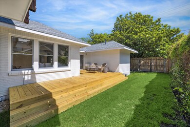 1548 Harvard St, Houston, TX 77008 - photo 5