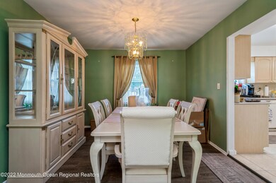 06_9RemsenDr_2_DiningRoom_HiRes