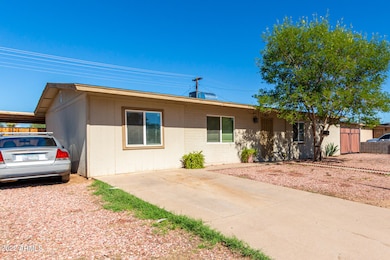 7802 W Mitchell Dr, Phoenix, AZ 85033 - photo 4