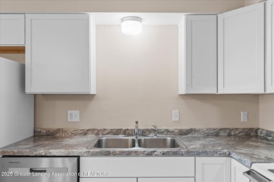 4819 Gull Rd unit 12, Lansing, MI 48917 - photo 7