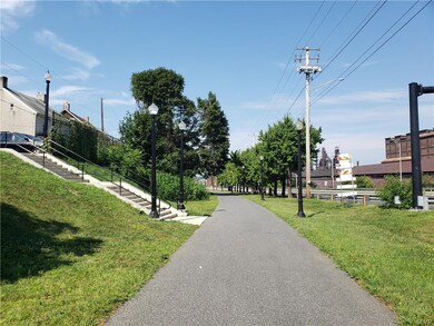 2 Trone St, Bethlehem, PA 18015 - photo 5