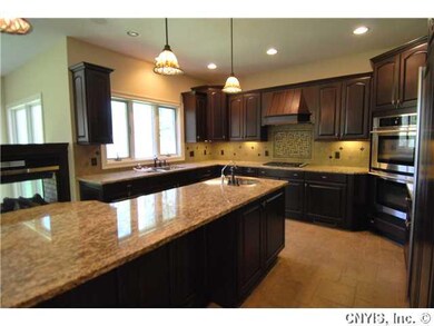 Kitchen Expansive countertops will please the gour